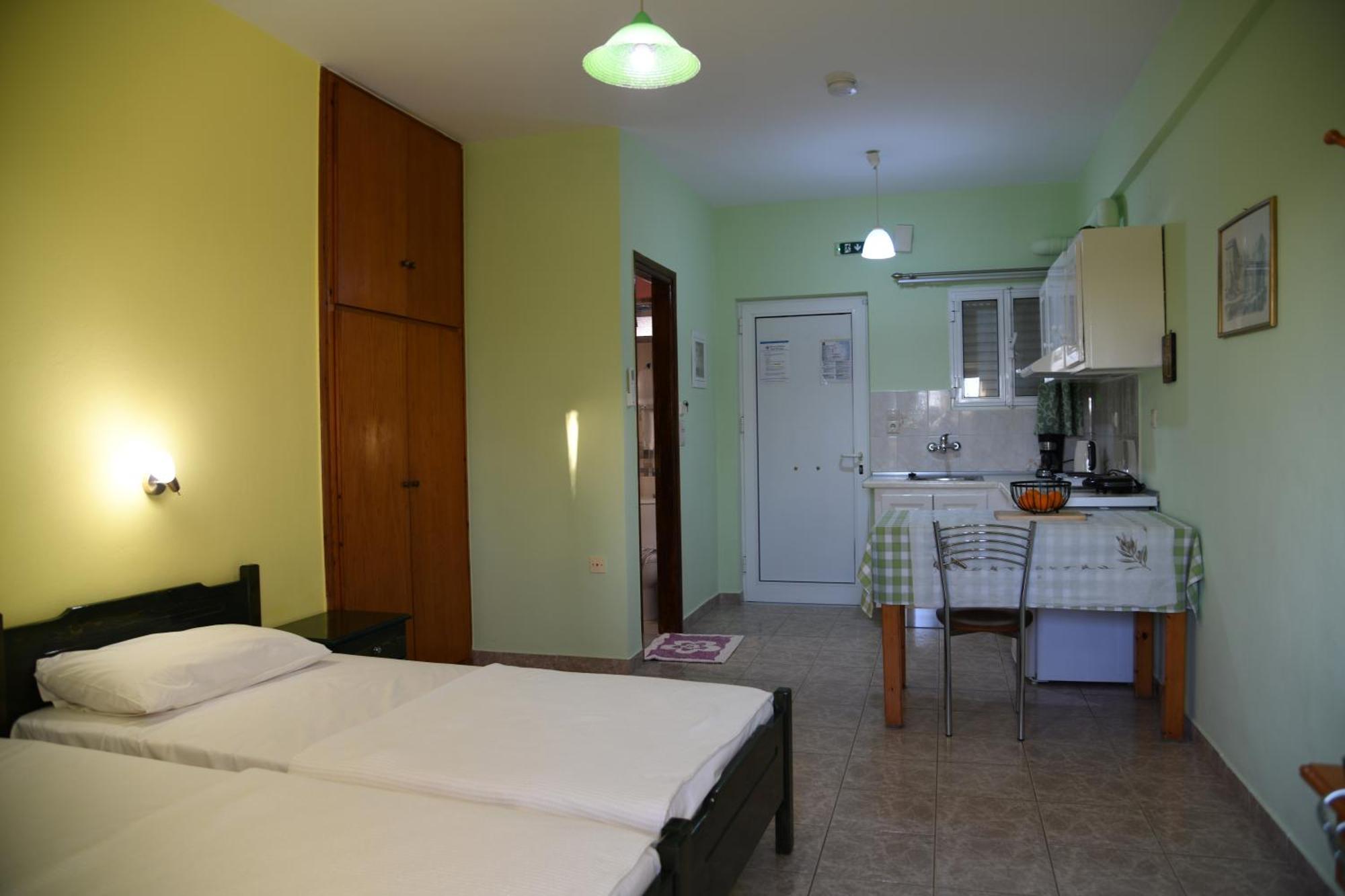Elena Apartments Stoypa Stoupa Luaran gambar
