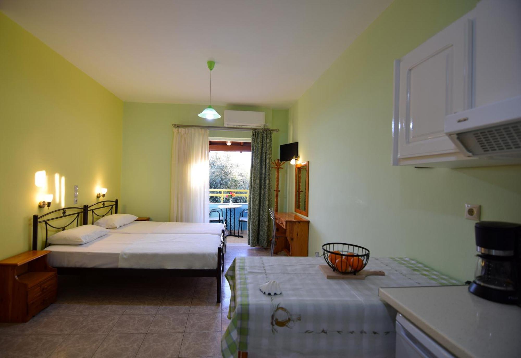 Elena Apartments Stoypa Stoupa Luaran gambar