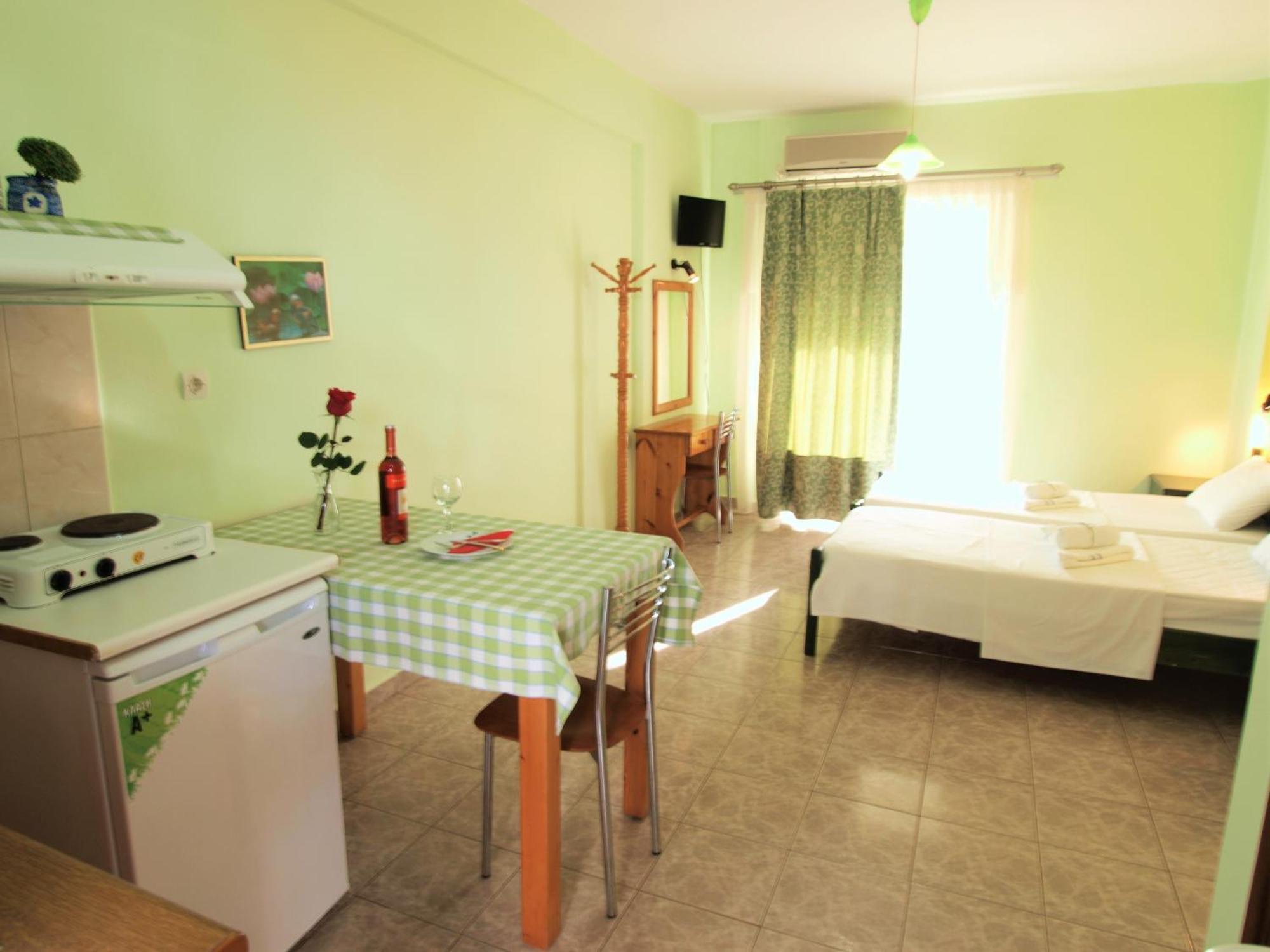 Elena Apartments Stoypa Stoupa Luaran gambar