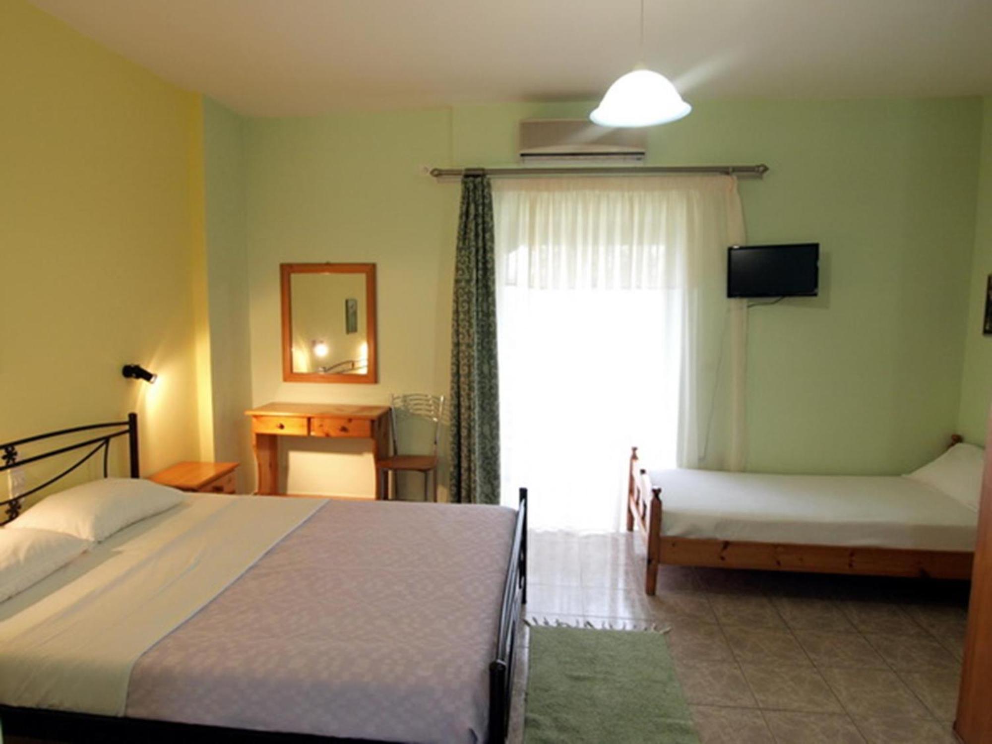 Elena Apartments Stoypa Stoupa Luaran gambar