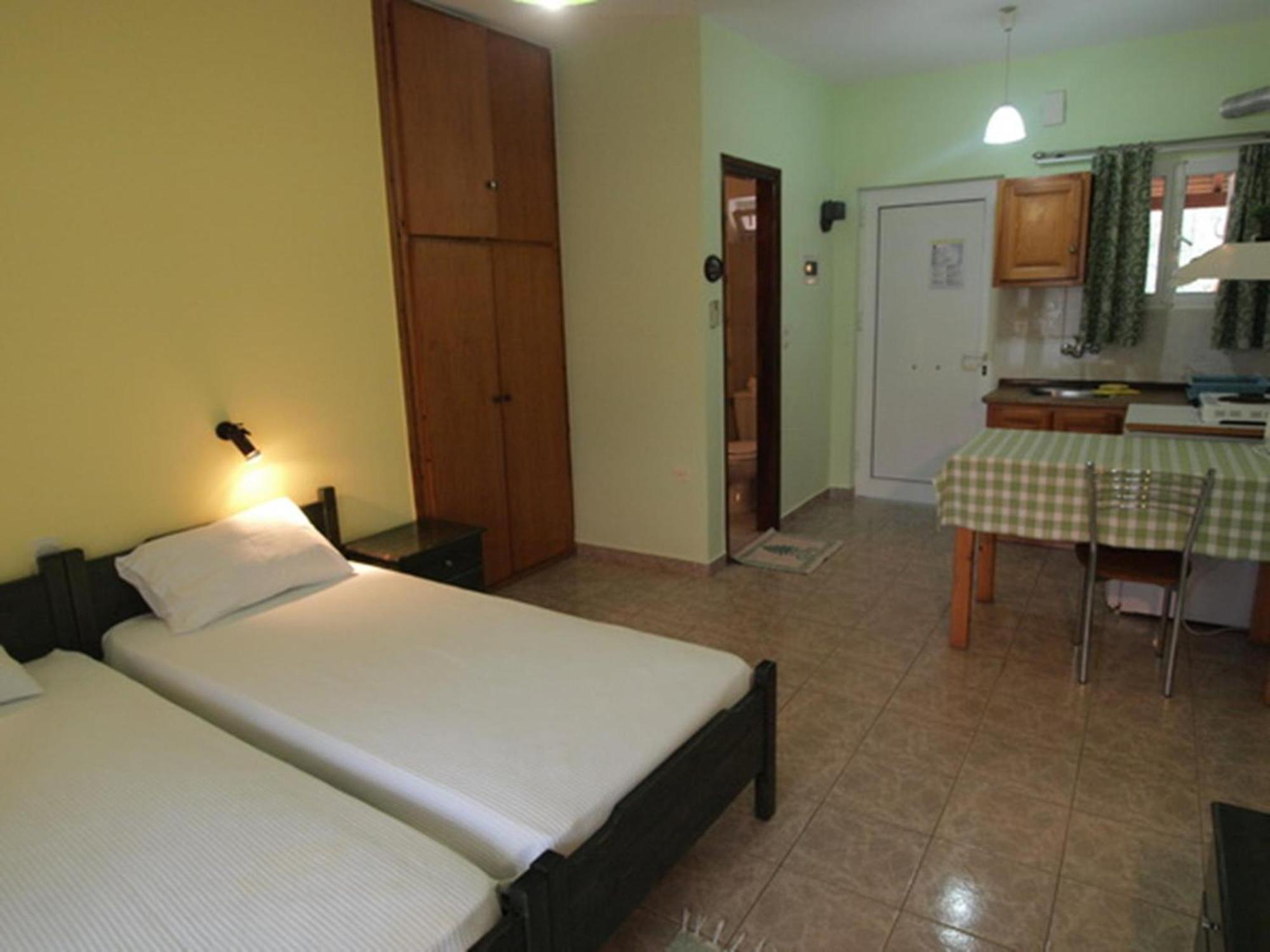 Elena Apartments Stoypa Stoupa Luaran gambar